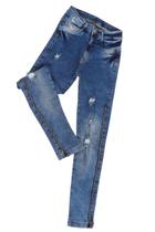 Calça destroyed jeans com ziper de strass na lateral