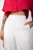 Calça em alfaiataria off/branca