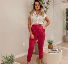 Calça em alfaiataria