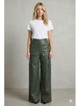 Calça em material sintético Cargo com Bolso Frontal Cor:VerdeTamanho:P