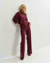 Calça em viscolinho com fenda na barra Cor:VinhoTamanho:G Calça em viscolinho com fenda na barra Cor:VinhoTamanho:G