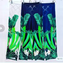 Calça estampada pantacourt