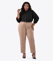 Calça Feminina Alfaiataria Plus Size Secret Glam Marrom Calça Feminina Alfaiataria Plus Size Secret Glam Marrom