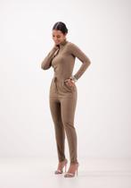 Calça feminina básica em viscose com bolsos lunender 00443