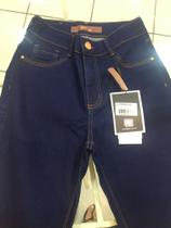 Calça feminina cigarreti única