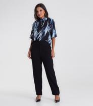 Calça Feminina em Viscose Dobby Endless Preto Calça Feminina em Viscose Dobby Endless Preto