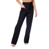 Calça Feminina Giraffe Reta em Tecido Bolsos Quadrados Preto Calça Feminina Giraffe Reta em Tecido Bolsos Quadrados Preto