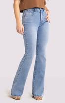 Calça feminina jeans com elastano azul claro flare