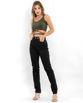 Calça Feminina Preto Mom Com Elastano Consciência Jeans