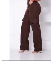 calça feminina wide leg cargo jeans a sarja polso da perna calça feminina wide leg cargo jeans a sarja polso da perna