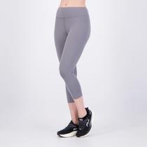 Calça Fila Capri Flat Life II Feminina Cinza Calça Fila Capri Flat Life II Feminina Cinza