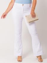 Calça flare branca jeans plus size cintura alta com lycra