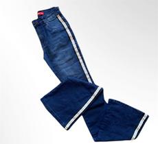 Calça flare jeans feminina Calça flare jeans feminina