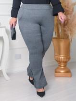 Calça Flare Malha Jacquard com Bolso Plus Calça Flare Malha Jacquard com Bolso Plus