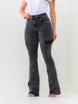 Calça Flare Marmorizada Chumbo/Cinza Bolso Cargo do lado Cintura alta com lycra modela bumbum tendência Calça Flare Marmorizada Chumbo/Cinza Bolso Cargo do lado Cintura alta com lycra modela bumbum tendência
