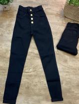 Calça Hot Pant Preta Com Botão e Elastano Tamanho 42