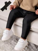 Calça Infantil de Cirrê Tipo Couro com Lacinho Legging de Criança Preta Cirrê Imitação de Couro Calça Infantil de Cirrê Tipo Couro com Lacinho Legging de Criança Preta Cirrê Imitação de Couro