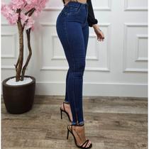 Calça Jeans Abuziv Rosana Feminina com Elastano, Cintura Média, Modelagem Skinny e Lavagem Azul Moderna e Confortável