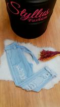 Calça jeans azul clara