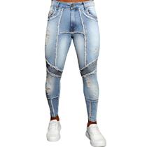 Calça Jeans Destroyed Super Skinny Recortes Tachas Premium