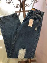 Calça jeans feminina bem versátil e confortável no tamanho 44 Calça jeans feminina bem versátil e confortável no tamanho 44
