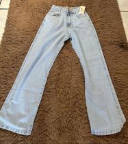 Calça jeans feminina bem versátil Calça jeans feminina bem versátil