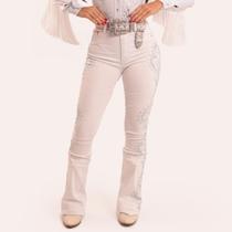 Calça Jeans Feminina Branca Com Strass Brilhos Azul Moda Country Cintura Alta Barra Flare para Rodeios E Festas de Peão Texas Ranch Jeans