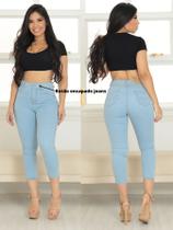Calça jeans feminina curta Capri cintura alta premium clara Calça jeans feminina curta Capri cintura alta premium clara
