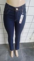 Calça jeans feminina Calça jeans feminina