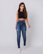 Calça Jeans Feminina Hot com Cós Vazado e Abertura Lateral Na Barra 22102 Escura