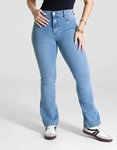 Calça Jeans Feminina Sawary Boot Cut Petit Flare Elastano Confortável Para Baixinhas Calça Jeans Feminina Sawary Boot Cut Petit Flare Elastano Confortável Para Baixinhas