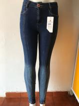 Calça jeans feminina Calça jeans feminina