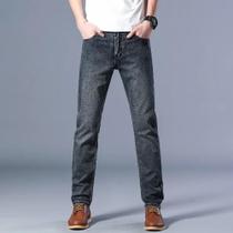Calça jeans masculina dois modelos