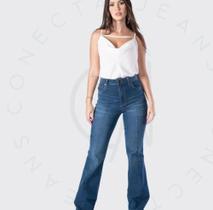 Calça jeans modelo boot cut Calça jeans modelo boot cut