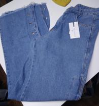 Calça Jeans Pantalona com Botões Reguláveis