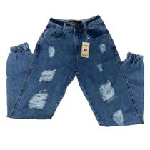 Calça jeans puída feminina Mom
