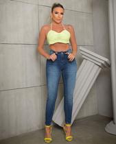 Calça Jeans Skinny Feminina Cintura Média Bielástico Extreme Power Abertura Barra 23395 Escura