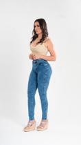 Calça Jeans Skinny Feminina Marmorizada: A Elegancia do Jeans em Detalhes