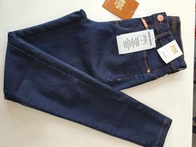 Calça Jeans Skinny levanta Bumbum