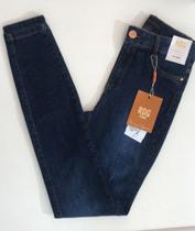 Calça Jeans Skinny Modela o Corpo Calça Jeans Skinny Modela o Corpo