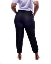 Calça jogger com textura preto maria genô