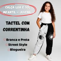 Calça Jogger Juvenil Infantil Sol e Lua com Correntinha Branca e Preta Menina Calça Jogger Juvenil Infantil Sol e Lua com Correntinha Branca e Preta Menina