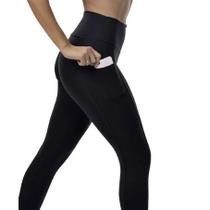Calça Legging Fitness Para Academia Com Bolsos Laterais em Poliamida Calça Legging Fitness Para Academia Com Bolsos Laterais em Poliamida