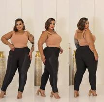 Calça Legging Montaria Plus Size Flanelada com Detalhe Cirrê Estilo e Conforto no Inverno Calça Legging Montaria Plus Size Flanelada com Detalhe Cirrê Estilo e Conforto no Inverno