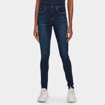 Calça Levi's 720 Hirise Super Skinny Feminina Calça Levi's 720 Hirise Super Skinny Feminina