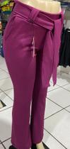 Calça lilás com cinto