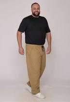Calça masculina em sarja Plus Size Caqui Calça masculina em sarja Plus Size Caqui