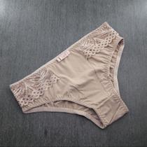 Calça Microfibra e Detalhe Renda