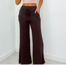 Calça moletinho flare elástico na cintura moda feminina