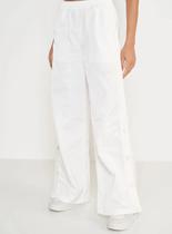 Calca nylon colcci Calca nylon colcci